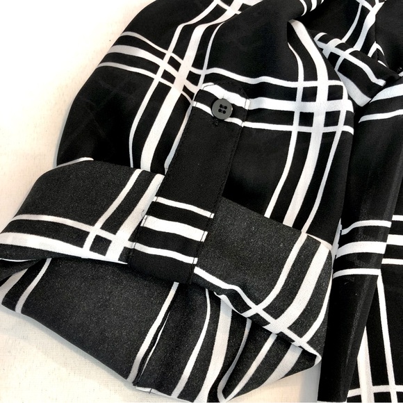 Collective Concepts Black White Plaid Pop Over Top - Picture 14 of 16